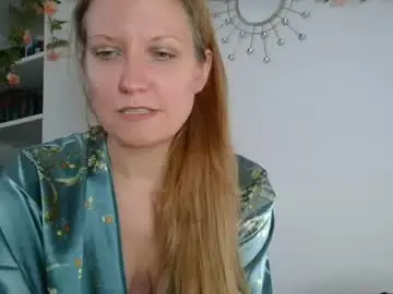 Candy_cougar82  live sex cam