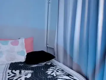 Katy_w10  live sex cam