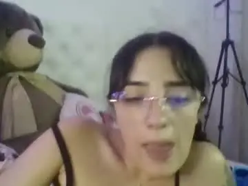 Kylie444  live sex cam