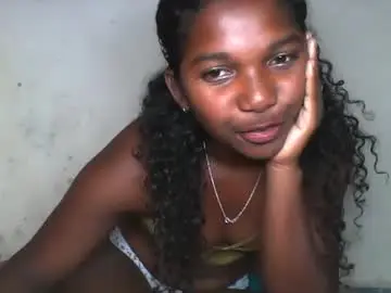 Mila_lunah  live sex cam