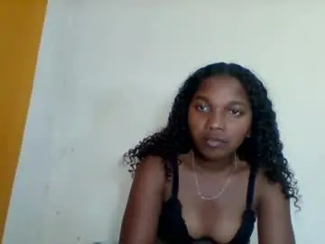 Mila_lunah  live sex cam