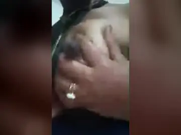 Ryahsweat  live sex cam