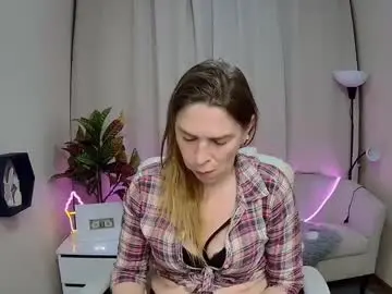 Tessadaybreak  live sex cam