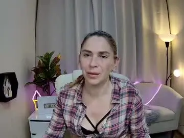 Tessadaybreak  live sex cam
