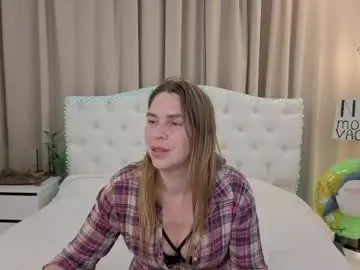 Tessadaybreak  live sex cam