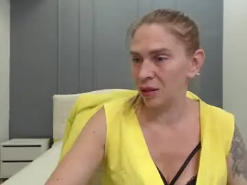 Tessadaybreak  live sex cam