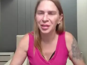Tessadaybreak  live sex cam