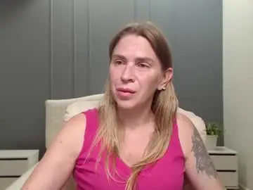 Tessadaybreak  live sex cam