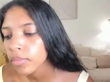 Zoegarner10  live sex cam