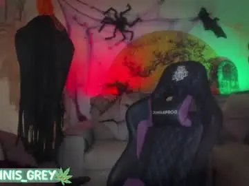Geminis_grey  live sex cam