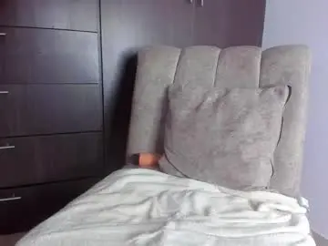 Kiara_bloom_hot  live sex cam