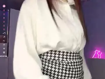 Lashawndakesinger  live sex cam