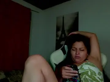 Mafecito24  live sex cam