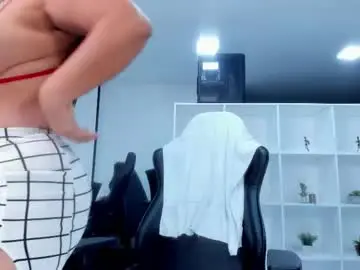 Natural_bigboobs  live sex cam