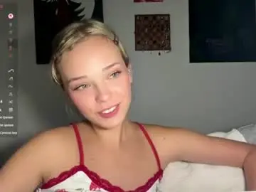 Slavgirll  live sex cam