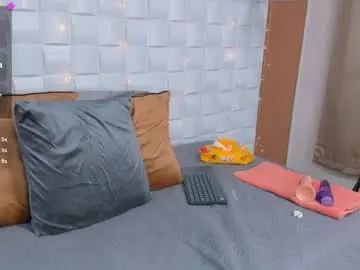 Amberjoymilf  live sex cam