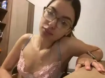 Dellastraley  live sex cam