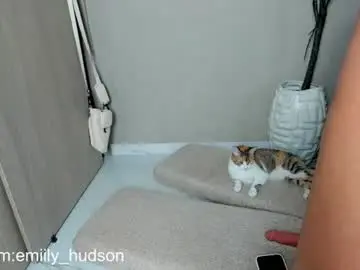 Emily_huddson_  live sex cam