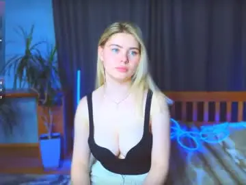 Hornycharisma  live sex cam