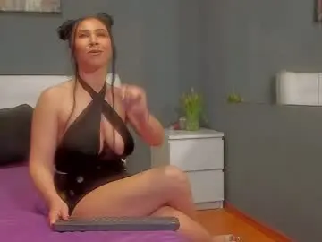 Hotjennyfer4u  live sex cam