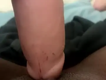 Hutchinsonbreann  live sex cam