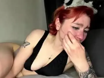 Louisezukor  live sex cam