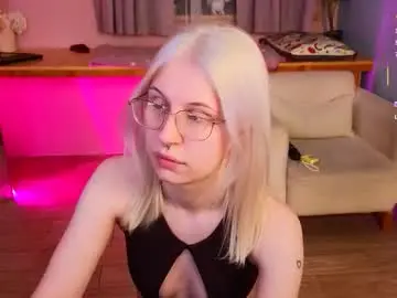 Lovedrope  live sex cam