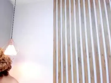 Luna_milf_xxx  live sex cam