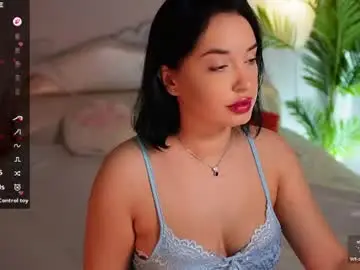 Miss_elias  live sex cam
