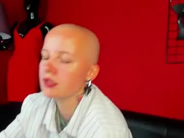 Ruby_toreodor  live sex cam