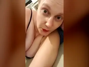 Sexymilfy666  live sex cam