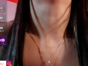 Sofi_blossom  live sex cam