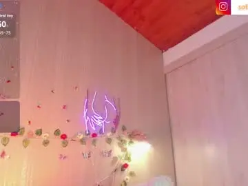 Sofi_blossom  live sex cam