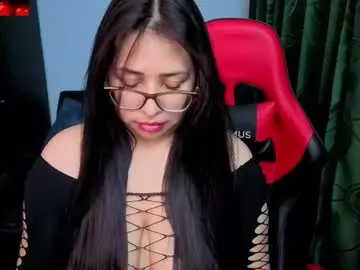 Charlottee_lovee69  live sex cam