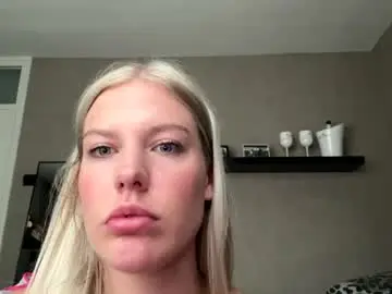 Chloemillerx1  live sex cam