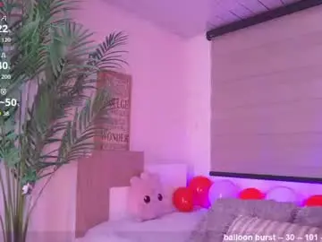 Dakotaa_moom  live sex cam