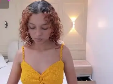 Ginamorelo  live sex cam