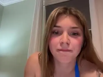 Hellokloe  live sex cam