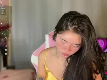 Hotloveaxx  live sex cam