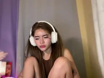 Hotloveaxx  live sex cam