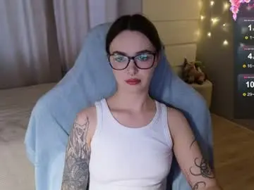 Kateleoo  live sex cam