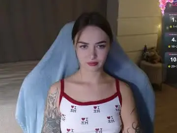 Kateleoo  live sex cam