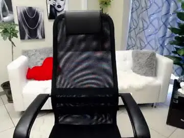 Kiss_of_love_0  live sex cam