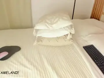 Miss_melanie18  live sex cam