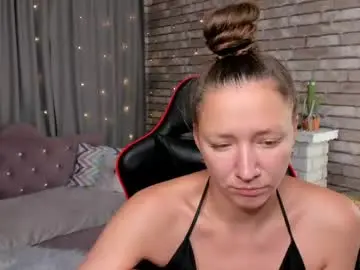 Mollynay  live sex cam