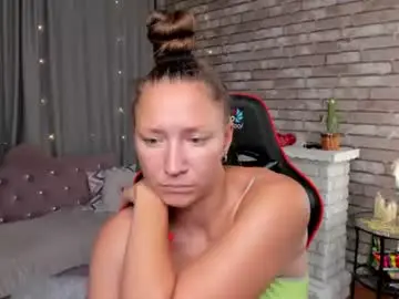 Mollynay  live sex cam