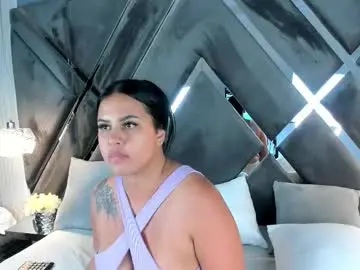 Mya_evans  live sex cam