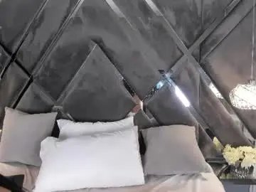 Mya_evans  live sex cam