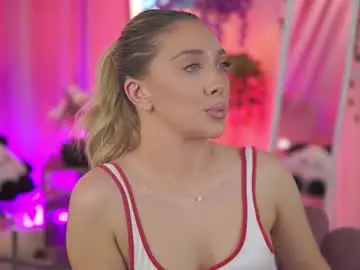 Nadyablue  live sex cam