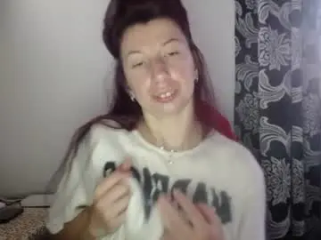 Rosiehayes  live sex cam